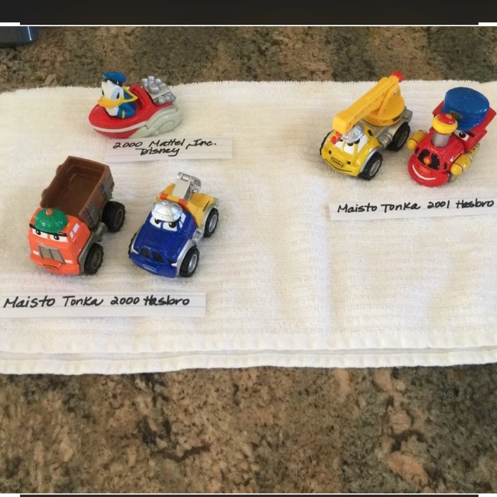 Vintage Maisto Tonka Hasbro Die-cast Set of Six from 2000 & 2001 & Free Disney - Picture 13 of 16